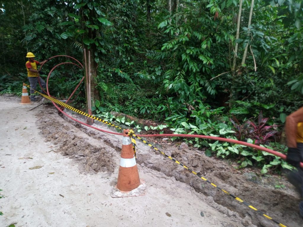 Cerca de mil metros de fibra óptica serão implantados, beneficiando os 2.700 alunos e professores, além dos cerca de 120 mil habitantes de Outeiro. Foto: Ascom Funbosque