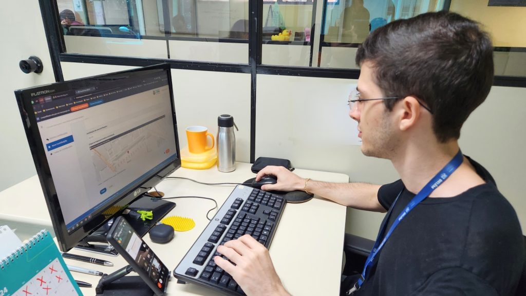 A Prefeitura, por meio da Cinbesa, futura BelémDigital, tem a proposta de criar um portal único de serviços com cadastro unificado dos cidadãos de Belém, iniciativa que objetiva modernizar e digitalizar os serviços oferecidos pela prefeitura, reduzindo filas e agilizando atendimentos.